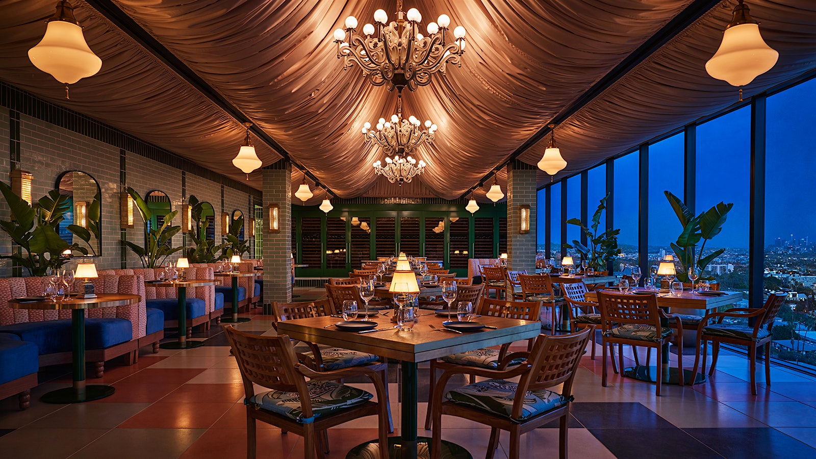 Merois dining room interior